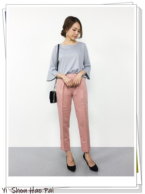 粉红色裤子搭配什么颜色上衣好看,粉红色裤子配什么上衣好看