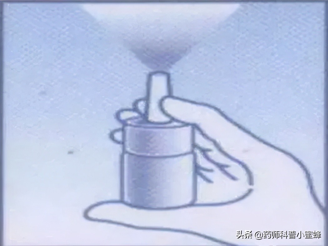 鼻喷雾剂怎么使用不会流到嘴里,使用鼻喷剂后避免出血