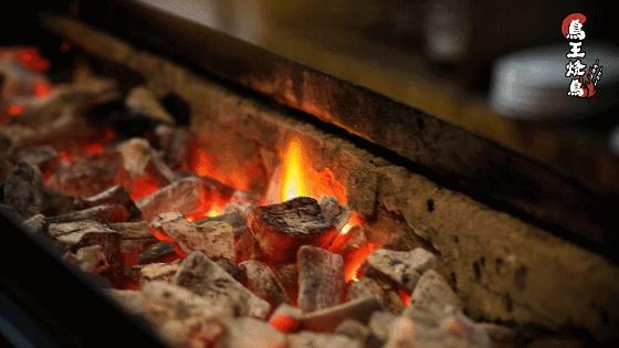 没想到师惠坊这家不足40平米的烤串店，竟是上班族的秘密基地！