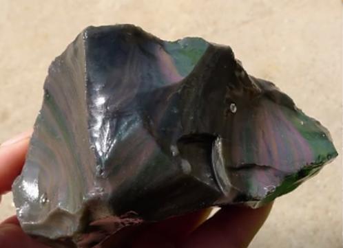 鉴别天然黑曜石真假的最简单方法,黑曜石吊坠真假鉴别方法视频