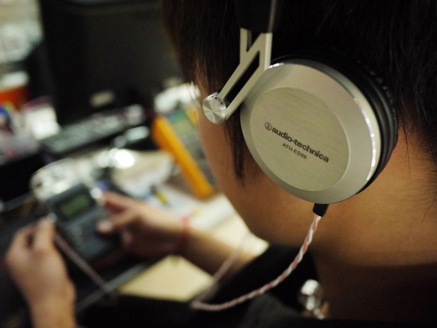 耳机的线怎么重新接,断线怎么接线不伤线