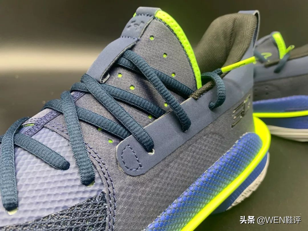 库里和ua合作的第一双鞋,ua库里篮球鞋