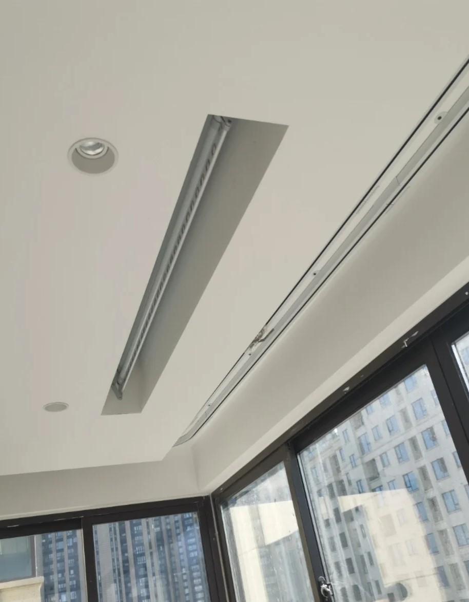 只有一个阳台又如何，学他晾衣杆装窗帘盒里，分分钟拯救室内颜值