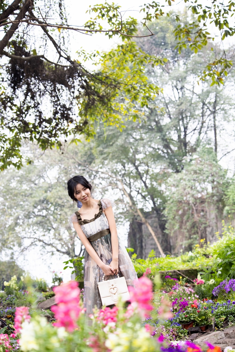 佳能rf长焦红圈镜头推荐,rf70200镜头f4值不值得买