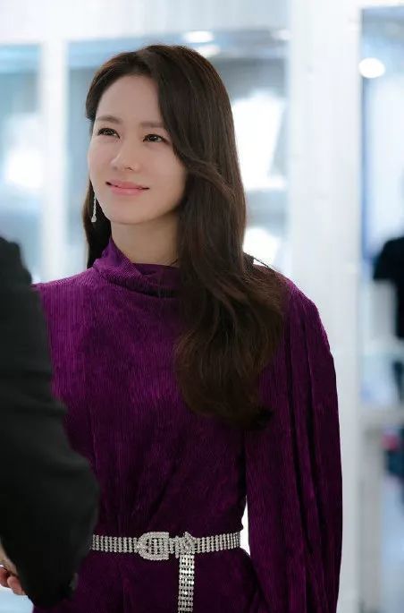 追了《爱的迫降》这么久，我终于看到一只想买的包了