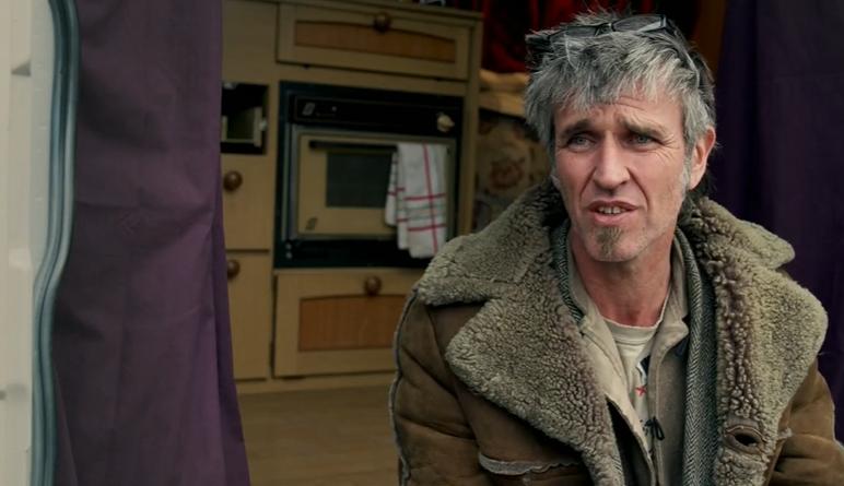 英国纪录片富哥哥穷弟弟,英国版变形计交换人生