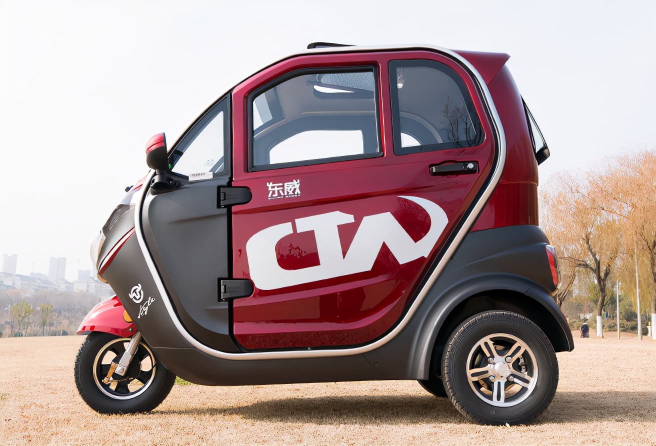 最新款全封闭续航600公里三轮车,新能源封闭式电动三轮车报价