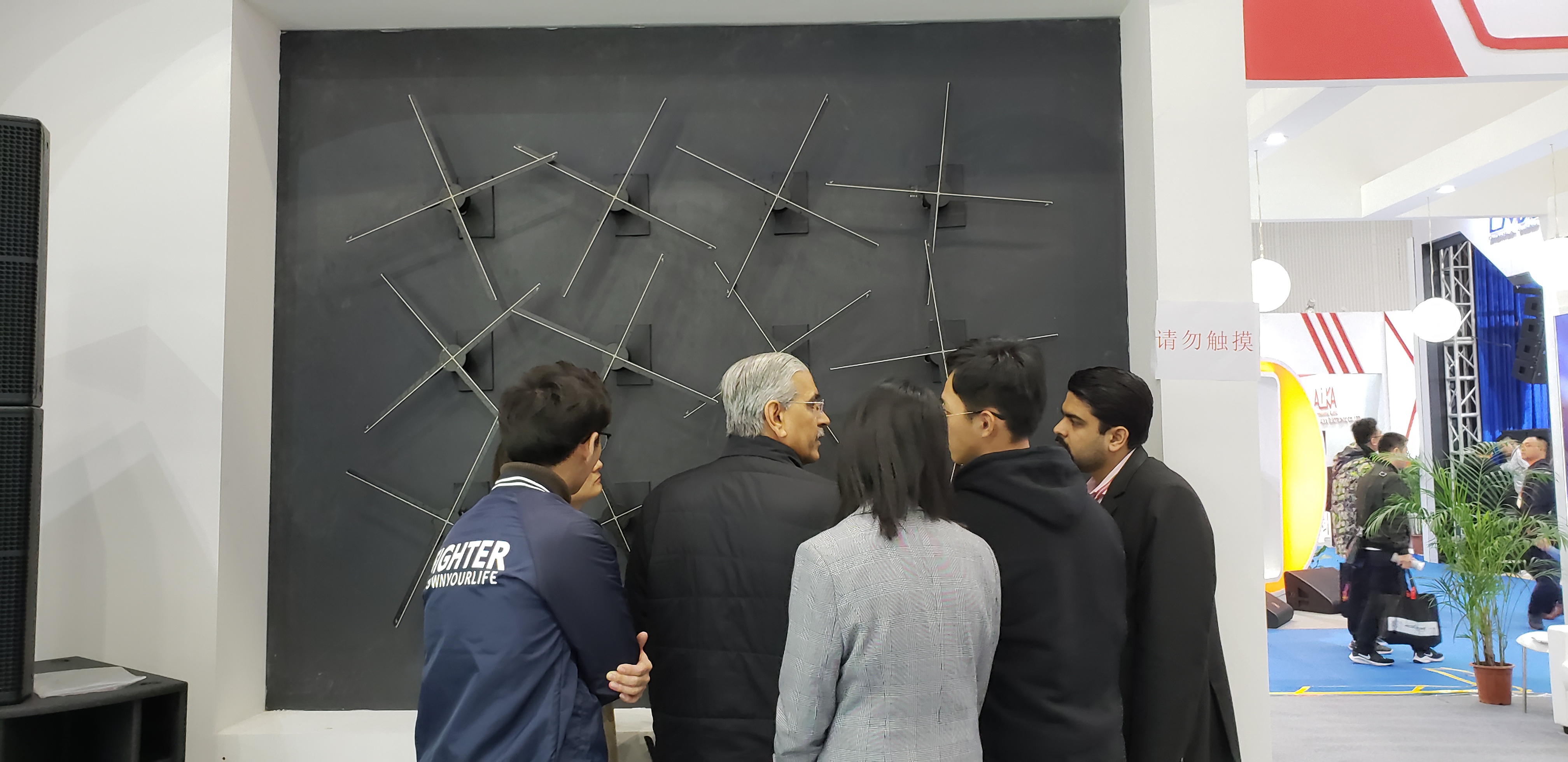 3d全息广告机缺点,2022年3d全息风扇广告机市场前景