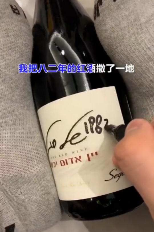 李佳琦小助理活成顶级富豪，直播真的来钱这么快吗？