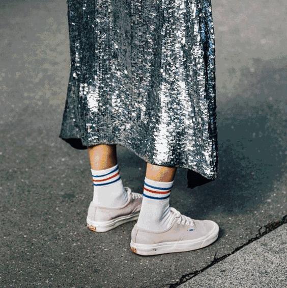 鍗疯¥鑴氶湶琚滆鏁欏,绉嬪啲鍗疯¥鑵块湶鑴氳笣