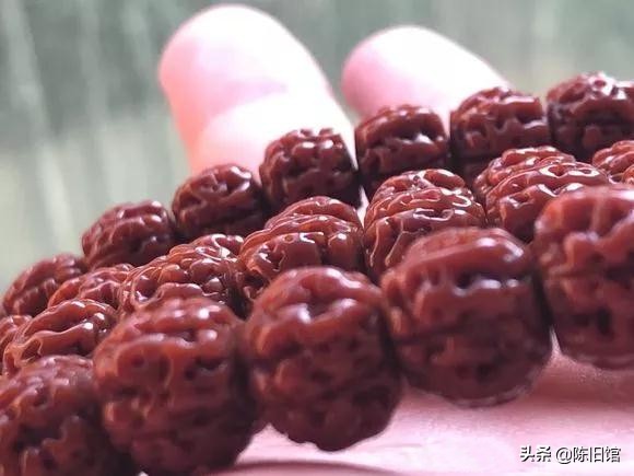 盘包浆后的核桃,霸王龙文玩手串形成包浆后怎么办