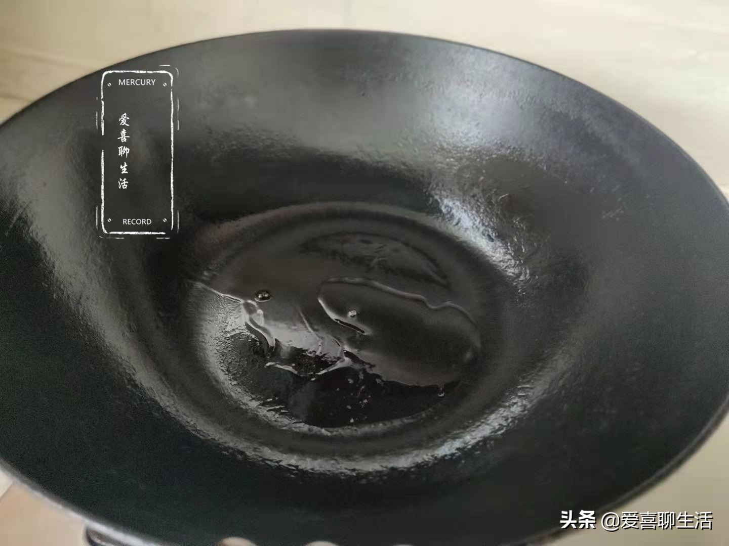 炒菜老是粘锅怎么处理,炒菜老是粘锅教你一个农村土办法