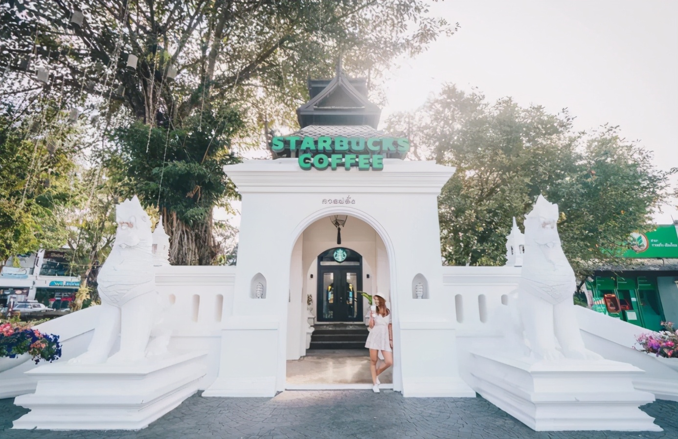 墙裂推荐！即使不喝咖啡也要打卡的巨有范儿泰国星巴克