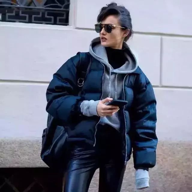 冬天的卫衣叠穿更时髦,连帽卫衣叠穿大法