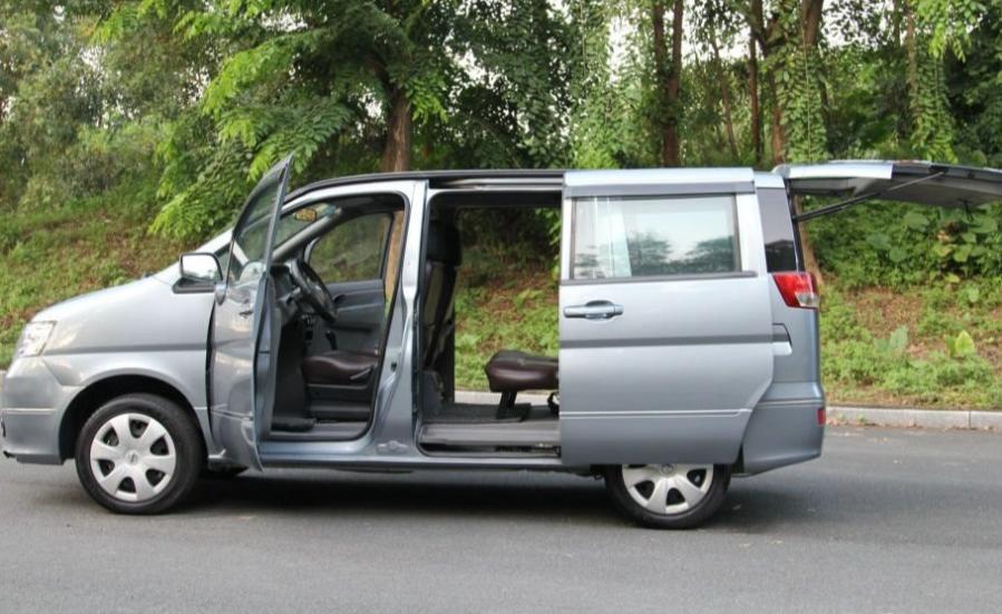 地摊做生意买什么二手车最合适,适合摆摊的车3万以下自动挡