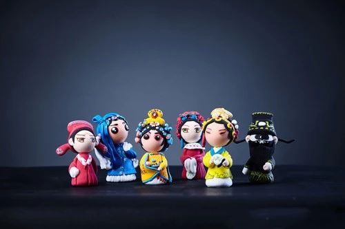 妙手能生花,感受捏出来的艺术丨吴淞面塑传承人冯秋霞采访