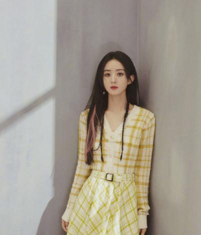 适合夏天的挑染发型,今年流行的发型和挑染颜色