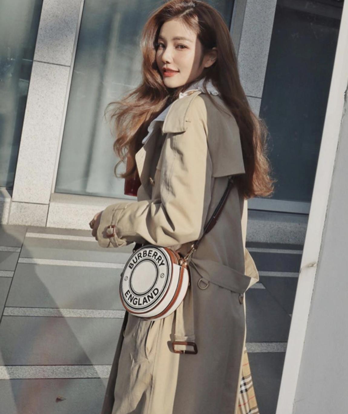 亚洲女人适合穿的风衣,女生风衣粉色穿搭技巧