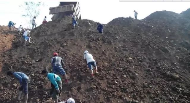 680公斤翡翠原石被堵 (翡翠原石被送回缅甸)