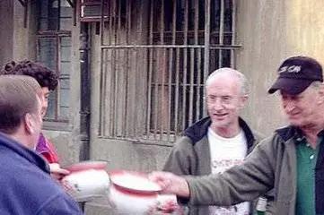 外国人喜欢在中国买手机壳,老外来买手机壳