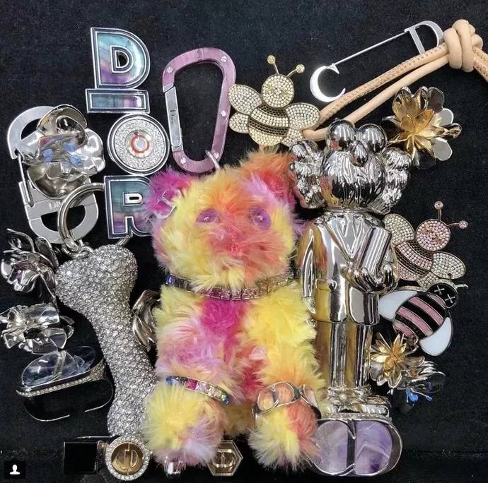 买不起的联名,优衣库t恤联名款