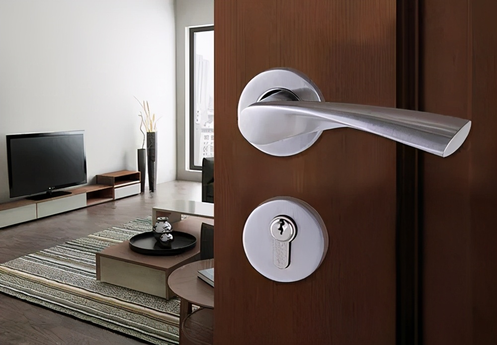 室内门选不选实木门,室内门选不锈钢靠谱吗