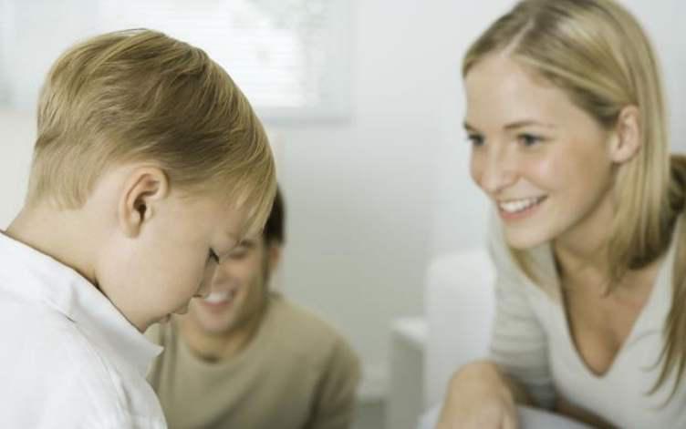 孩子有语言障碍，说话口吃怎么办？家长应创造良好的语言环境