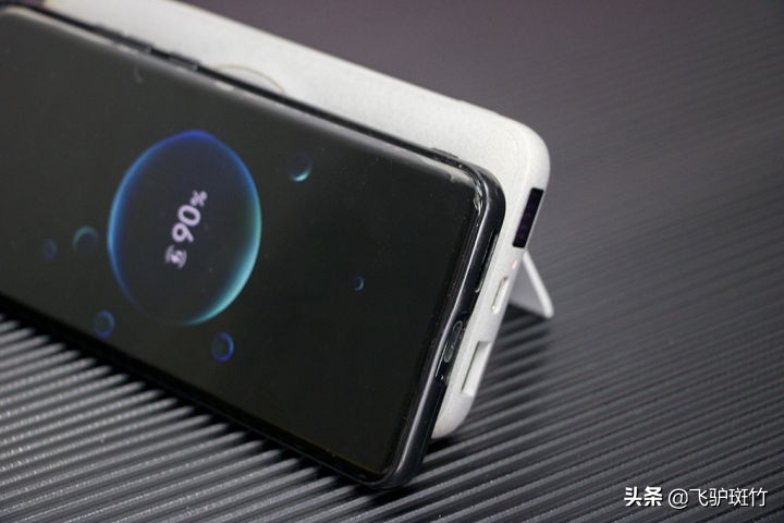 鍗楀崱鏃犵嚎鍏呯數瀹漰ow-1鍜宲ow-2,鍗楀崱magsafe纾佸惛鏃犵嚎鍏呯數瀹漰ow3