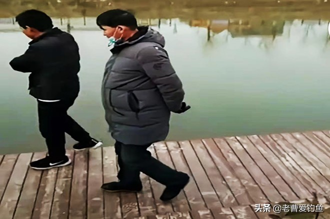 大衣哥经营现状,大衣哥朱之文的生意经和无奈