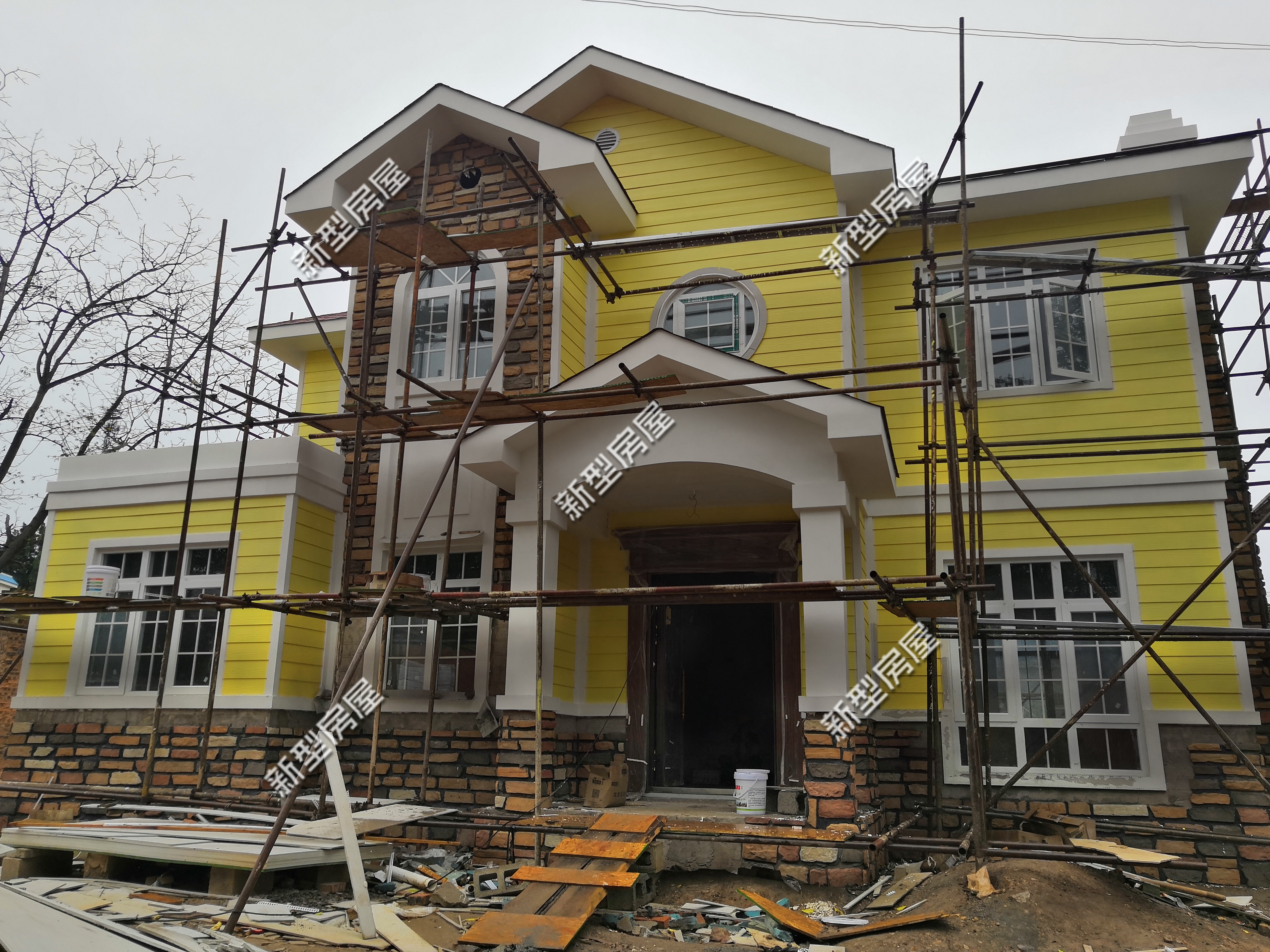 轻钢建房靠不靠谱？跟红砖建房有啥不一样？一篇文章给你说明白