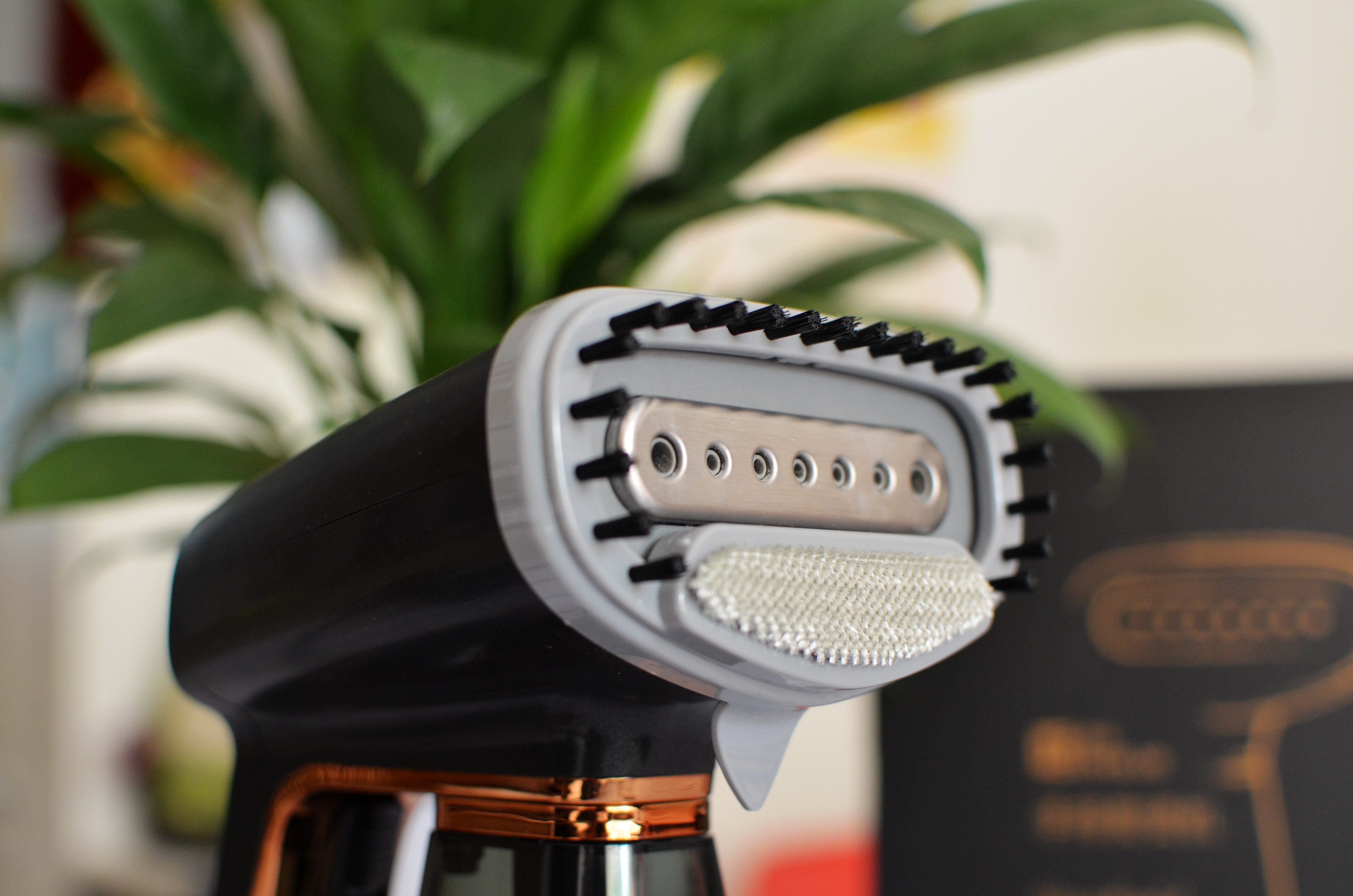 售价399元!卓力出品,熨烫+高温消毒,衣未挂烫机体验