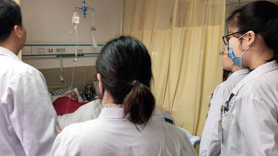 产妇内检害怕男医生吗,内检时产妇是什么感受