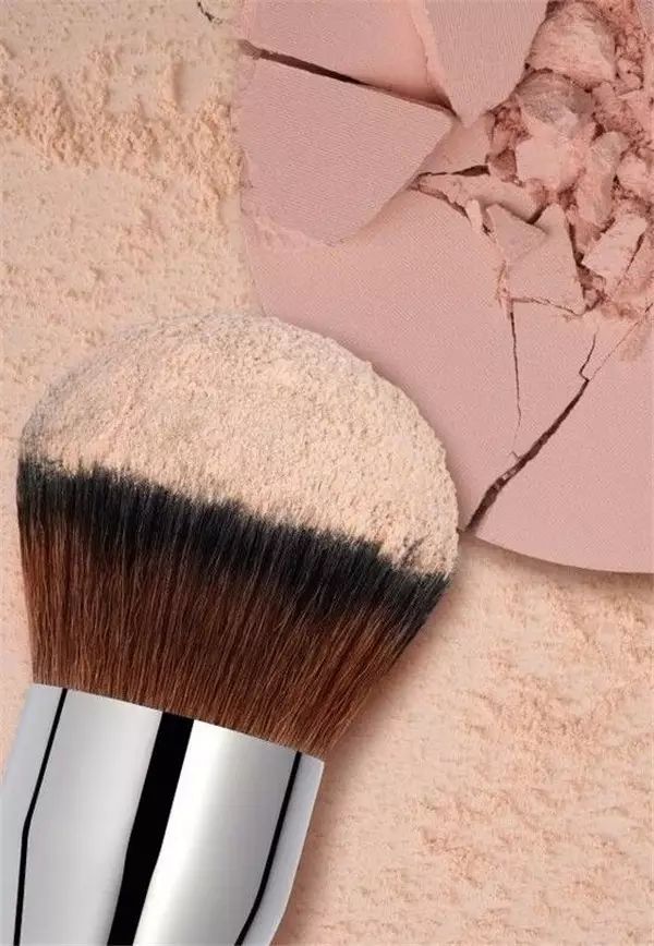 化妆品过期了还能用吗老爸评测,过期的护肤品化妆品千万别扔