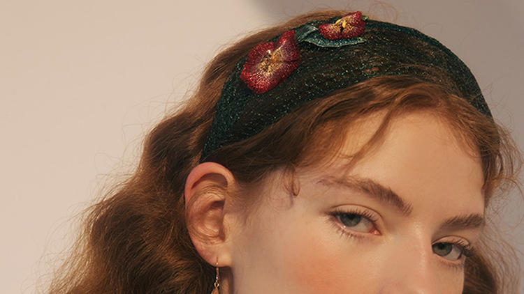 气质女神发型发带怎么扎,发带应该怎么戴才好看