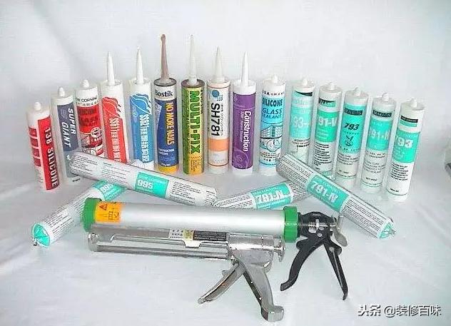 家里玻璃胶发黑了怎么重新弄,家里的玻璃胶发黑怎么清洗