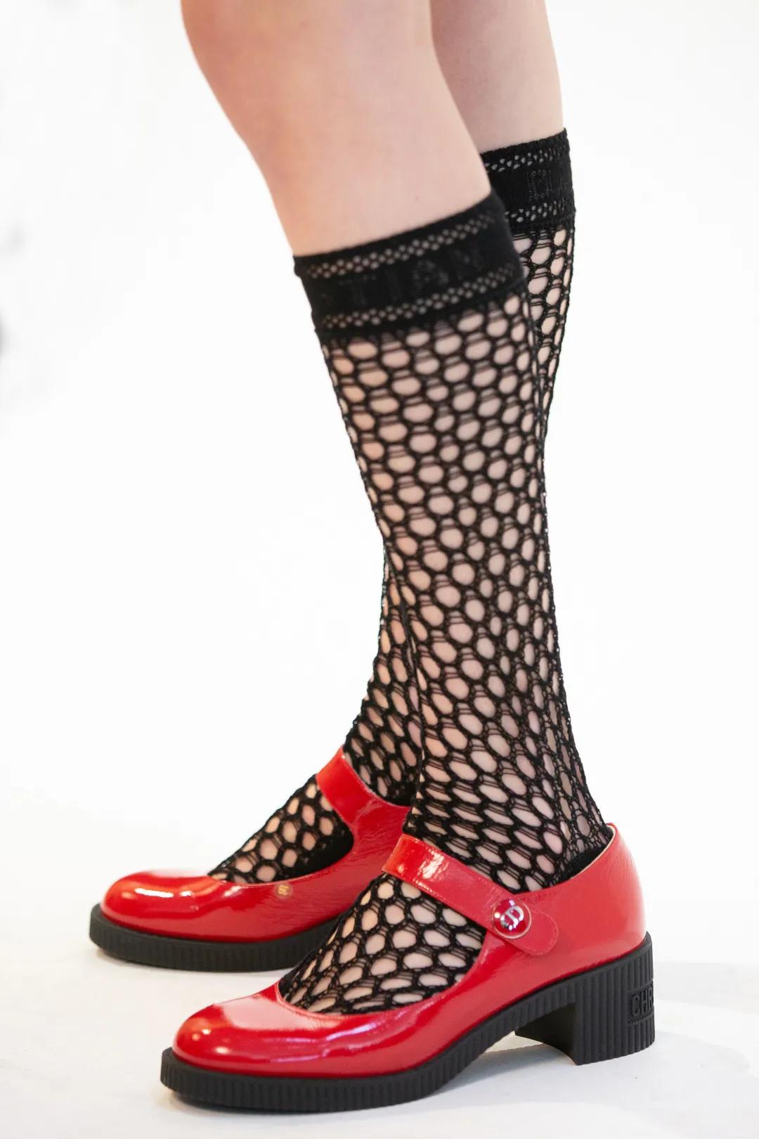 迪奥dior2020走秀冬季款运动鞋,dior2012春夏走秀视频完整版