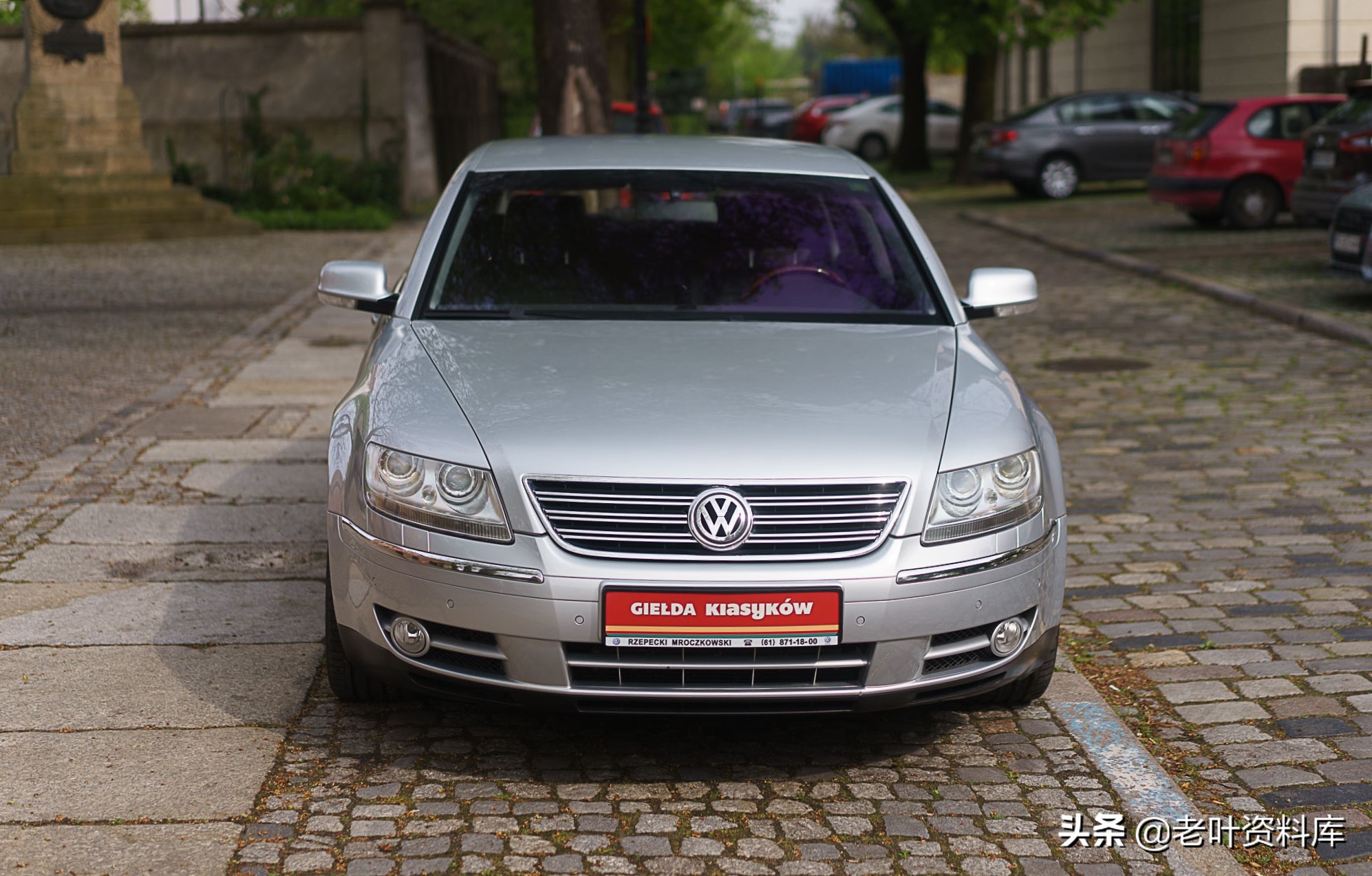 最低调的豪华汽车辉腾短片,2022年最低调的豪车