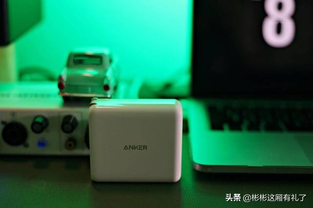 中年包包男款40到50岁翻毛皮,中年男人时尚新款休闲包