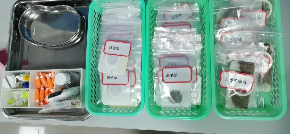 社区卫生服务中心走访,百家湖社区卫生服务中心工作人员