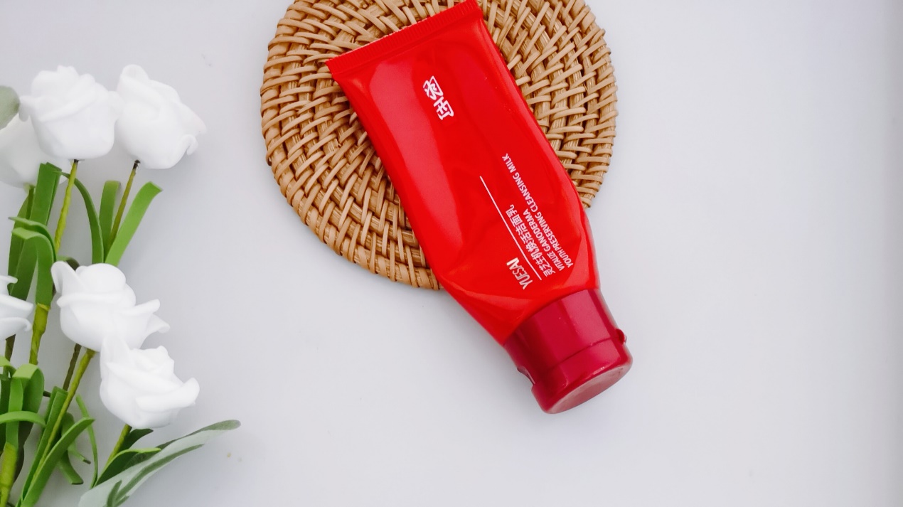 油痘肌肤爱用物推荐,秋冬油痘皮适用水乳