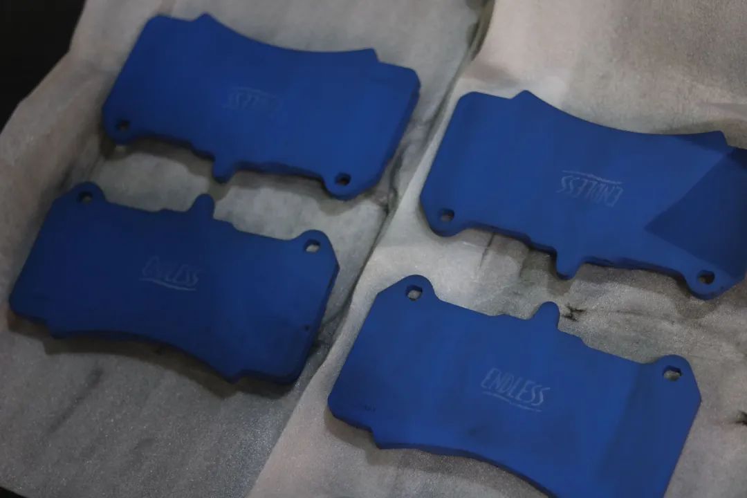 怪兽改造跑车视频,宝马f20120改装