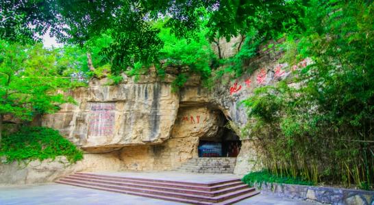 地下河奇观,山东地下大峡谷暗河漂流