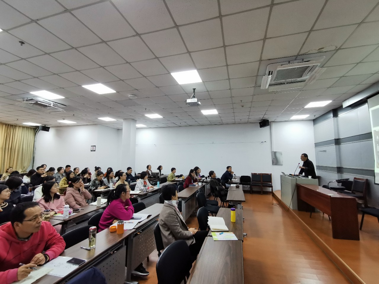 图书馆24小时全天开放的大学,24小时图书馆错峰开放