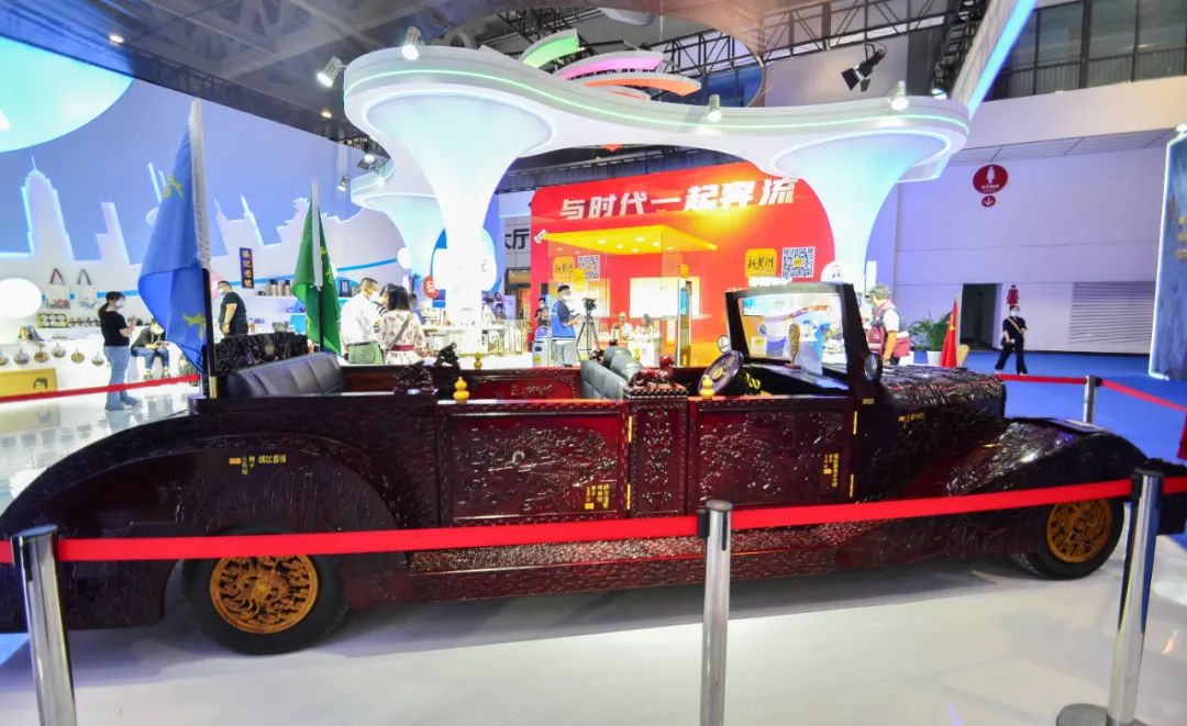 太炫了!穿越黄河、沉浸式体验“鹊华秋色”…文旅博览会成网红打卡地!还有200万消费券等你领!