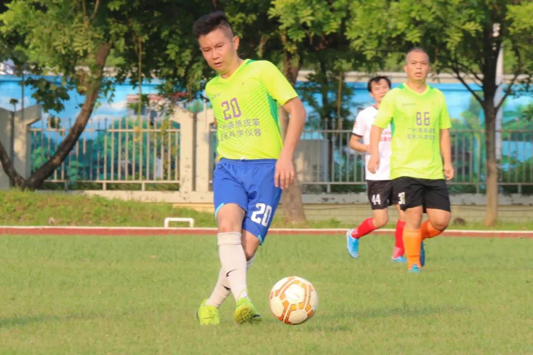 当足球之乡球队与广州高校校友冠军“激情相遇”，你更支持谁？