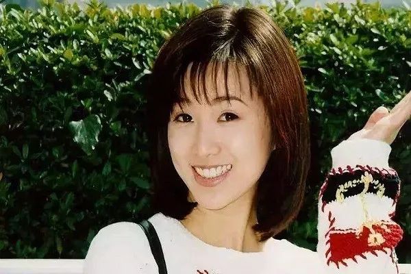 酒井法子现场直播视频,酒井法子复出艰难