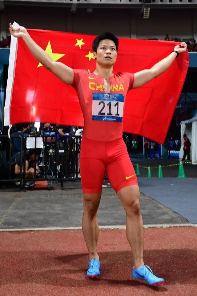 看到苏炳添破亚洲纪录时的感想,巅峰时期的苏炳添有多可怕