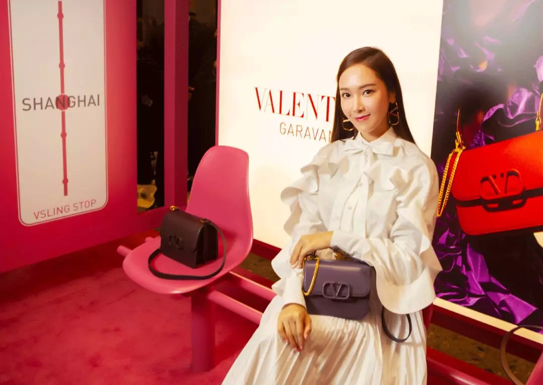 我抓住了一位资深柜员,道出了如何让你掏钱买包的秘密