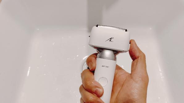 电动剃须刀哪家强？松下：给你一锤子试试