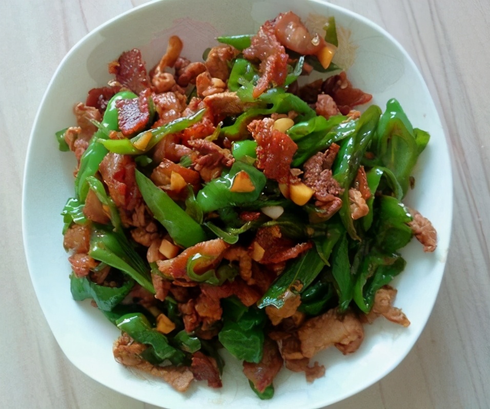 猪肉一炒就变大怎么回事,猪肉一炒全是水怎么办